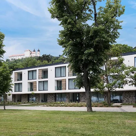 Oliver Lux Aparthotel 4*